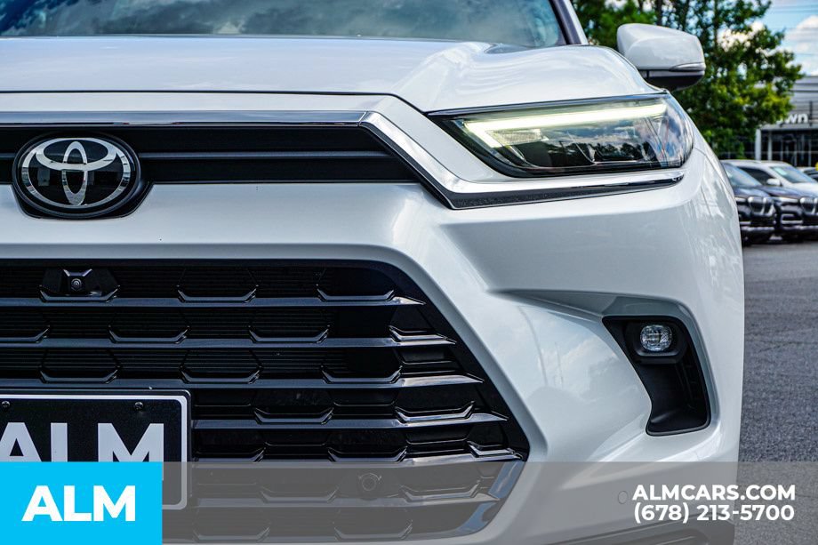 Used 2026 Toyota Grand Highlander AWD image 11