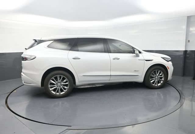 Used 2023 Buick Enclave Avenir w/ Avenir Technology Package AWD/4WD image 11