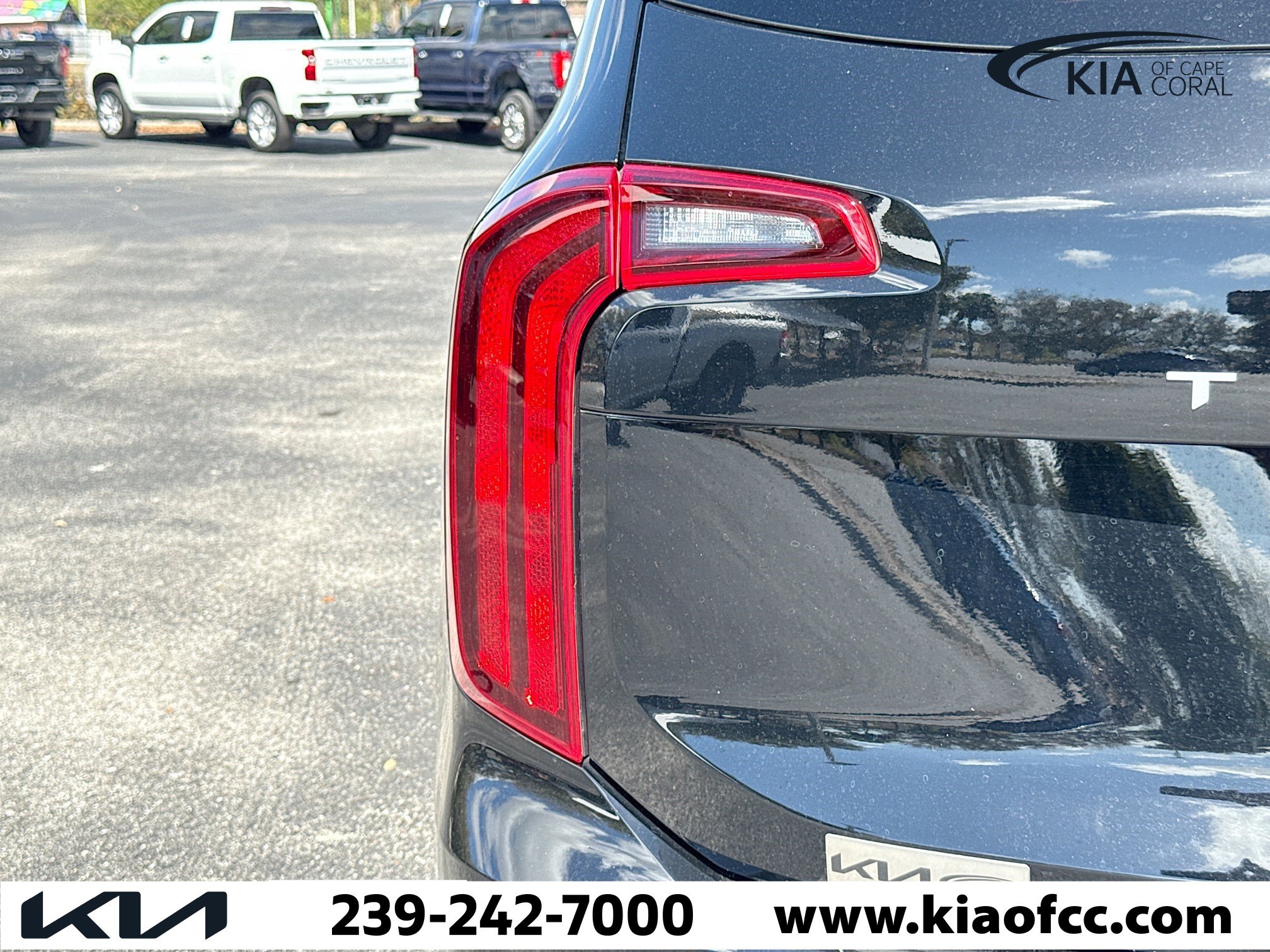 Certified 2023 Kia Telluride LX image 10