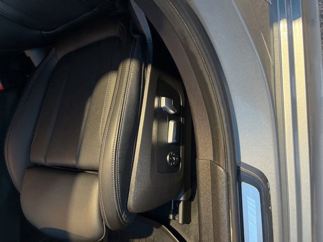 Used 2023 BMW M340i w/ Premium Package image 12