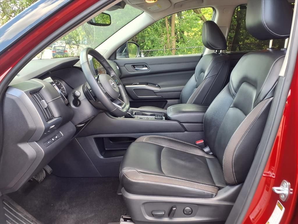 Used 2022 Nissan Pathfinder SL w/ SL Premium Package AWD/4WD image 11