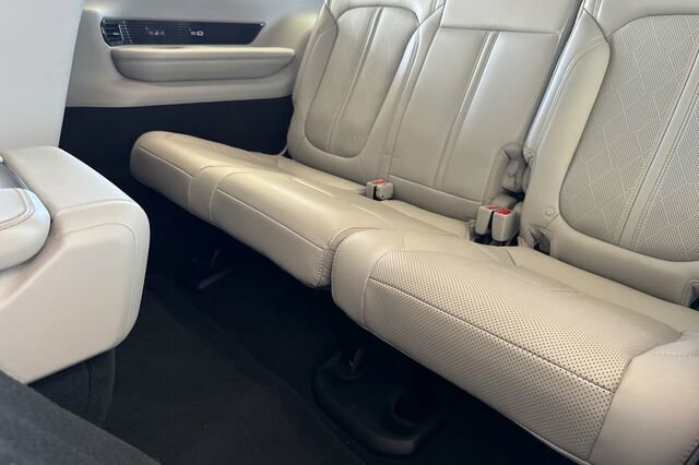 Used 2022 Jeep Grand Wagoneer Series II w/ Convenience Group III image 12