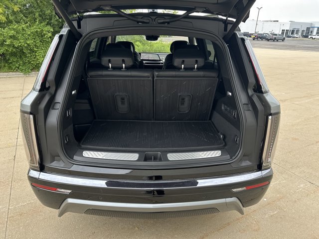 New 2026 Cadillac Vistiq Sport w/ LPO, Floor Liner Package image 37