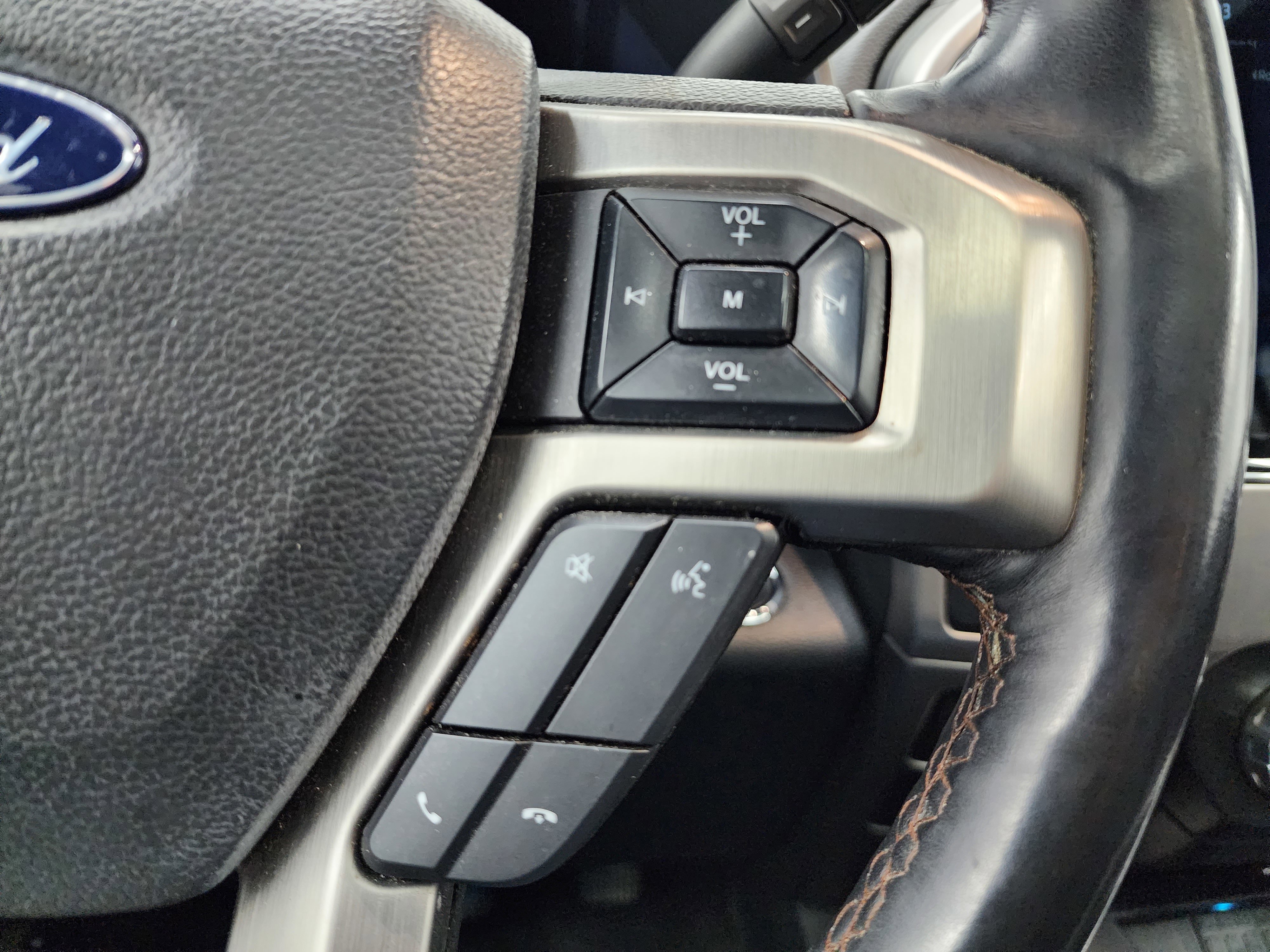 Used 2022 Ford F350 Platinum image 19