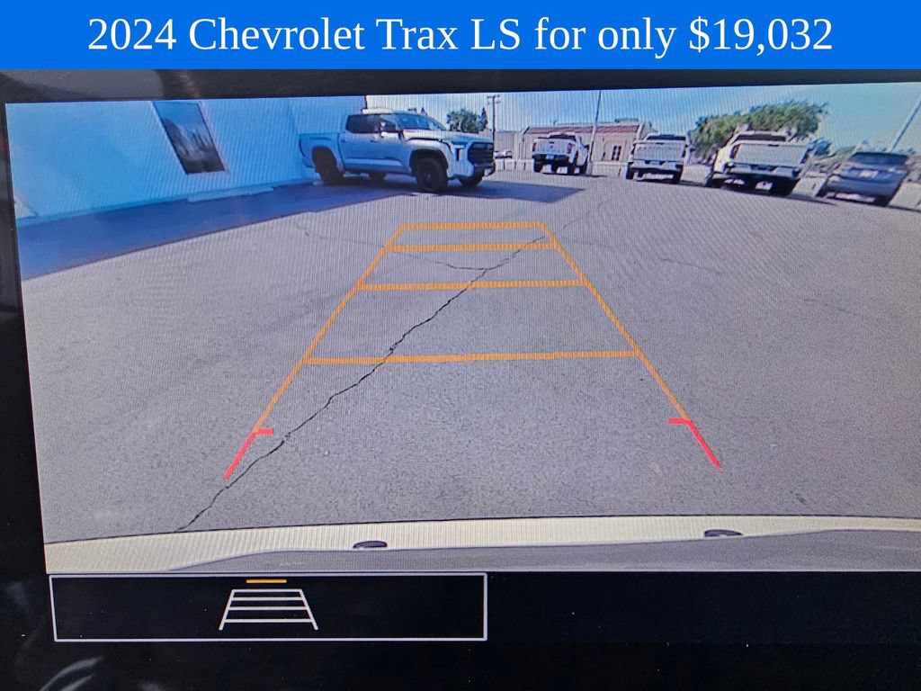 Used 2024 Chevrolet Trax LS FWD image 31