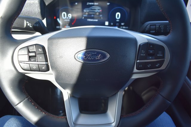 Used 2025 Ford Explorer Active image 18