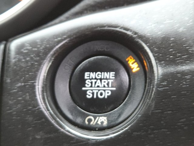 Used 2018 Jeep Grand Cherokee Altitude image 23