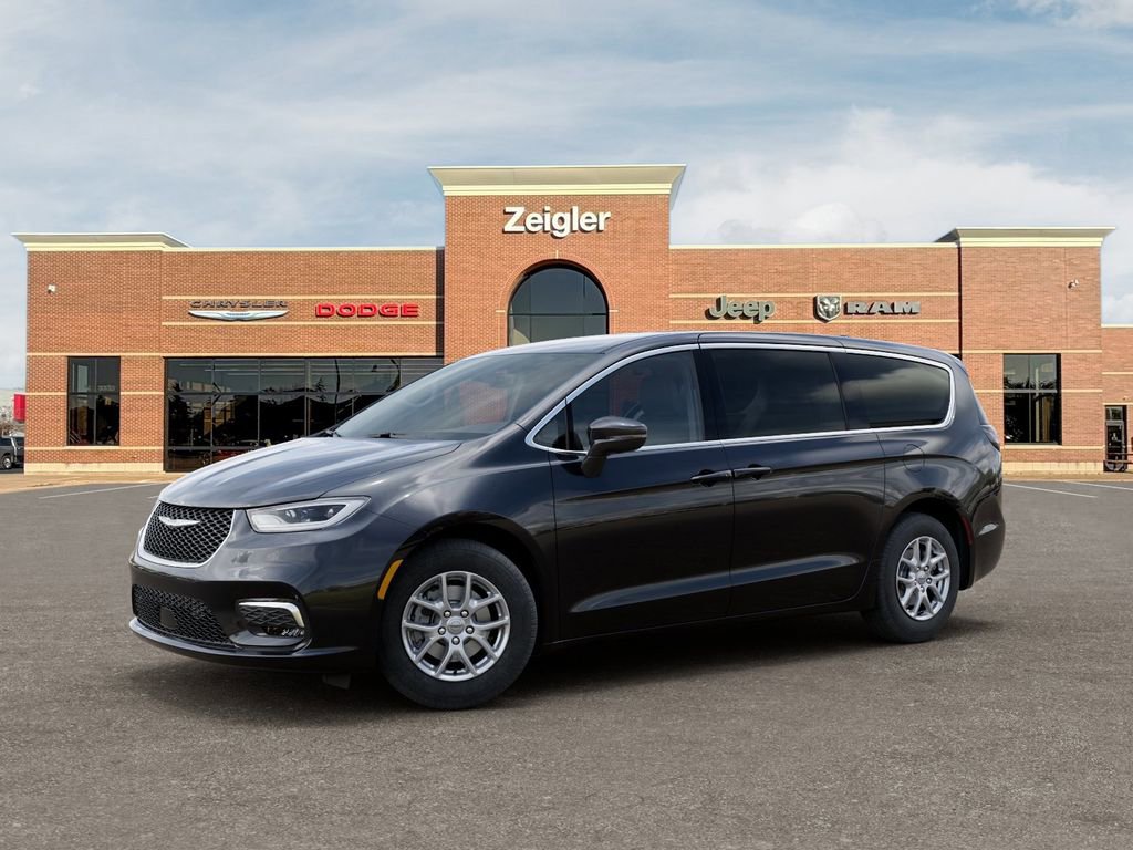 New 2026 Chrysler Pacifica Select image 2