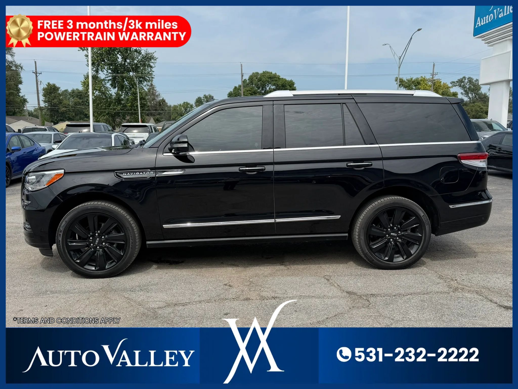 Used 2023 Lincoln Navigator Reserve AWD/4WD image 4