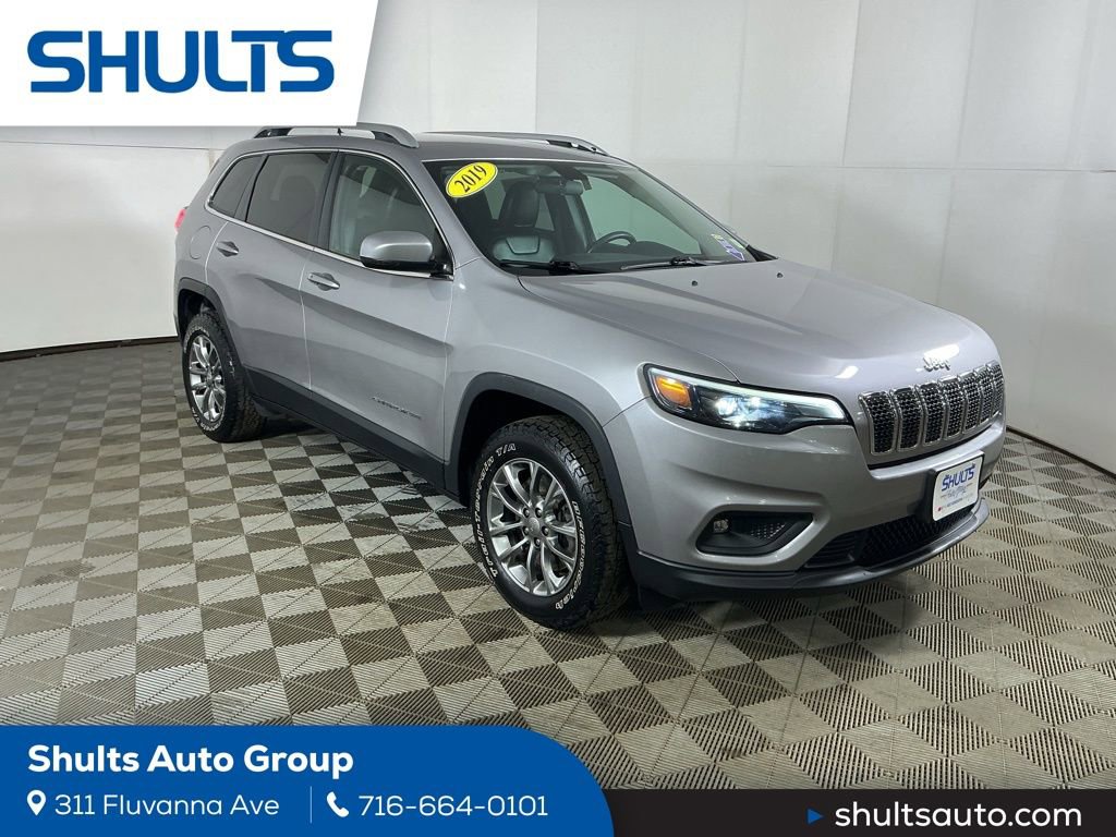 Used 2019 Jeep Cherokee Latitude Plus image 1