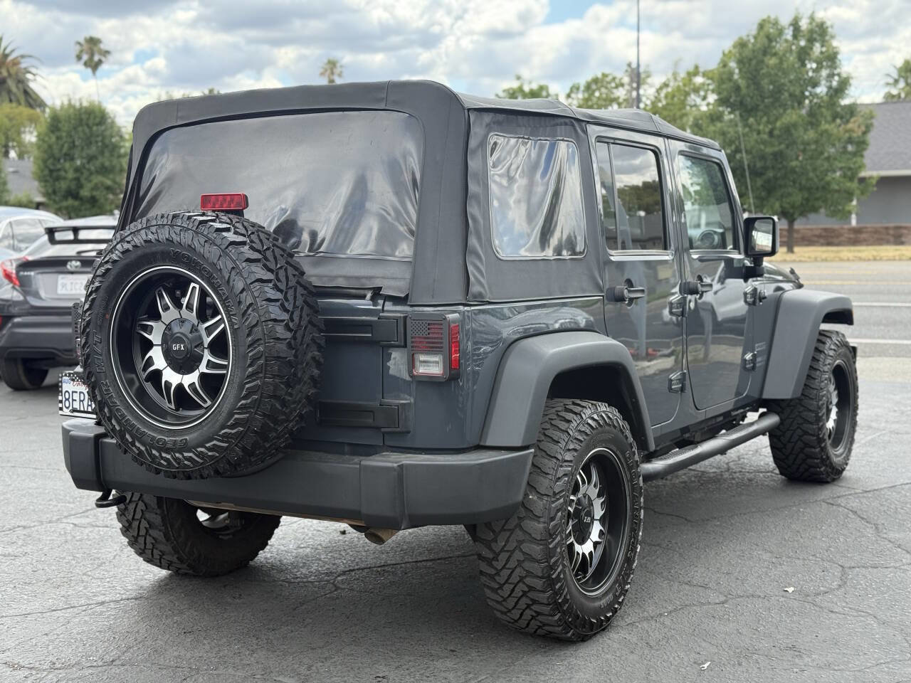 Used 2017 Jeep Wrangler Unlimited Sport w/ Quick Order Package 24S AWD/4WD image 8