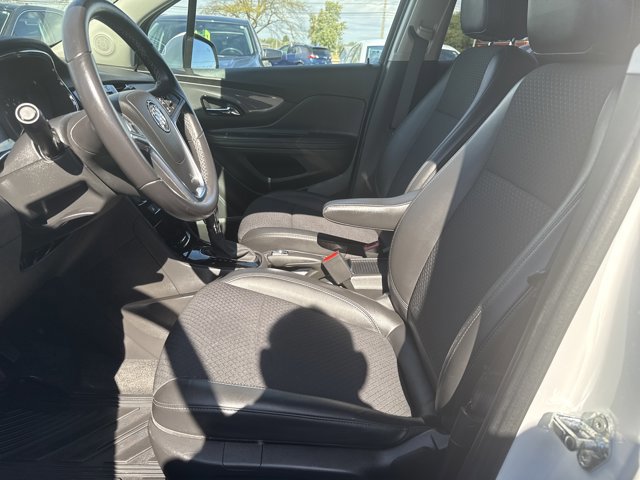 Used 2022 Buick Encore Preferred w/ Safety Package image 10