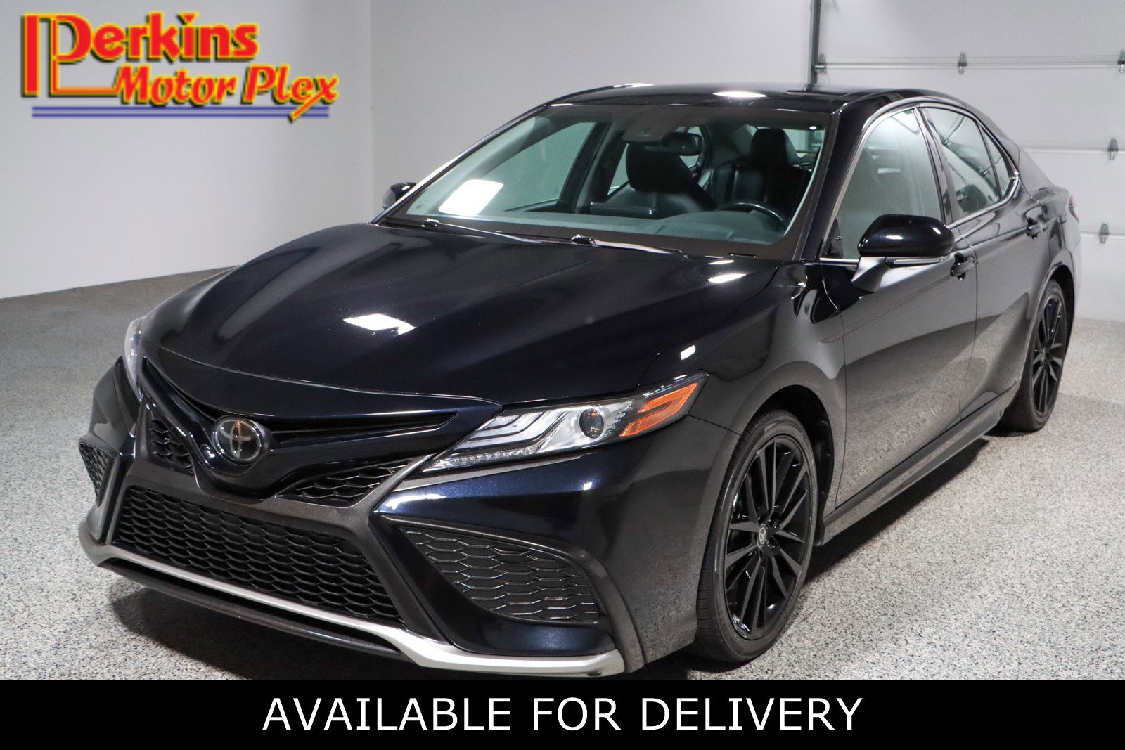 Used 2024 Toyota Camry XSE FWD image 1