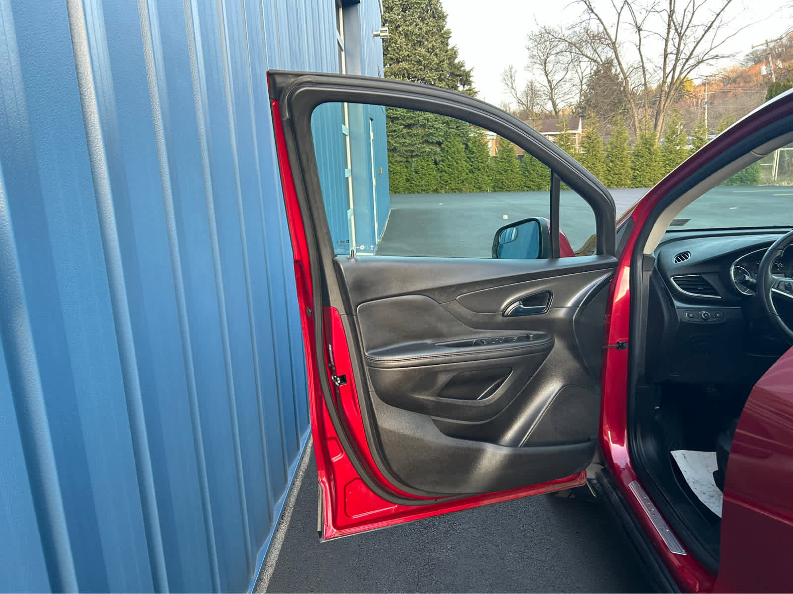 Used 2018 Buick Encore Sport Touring image 25