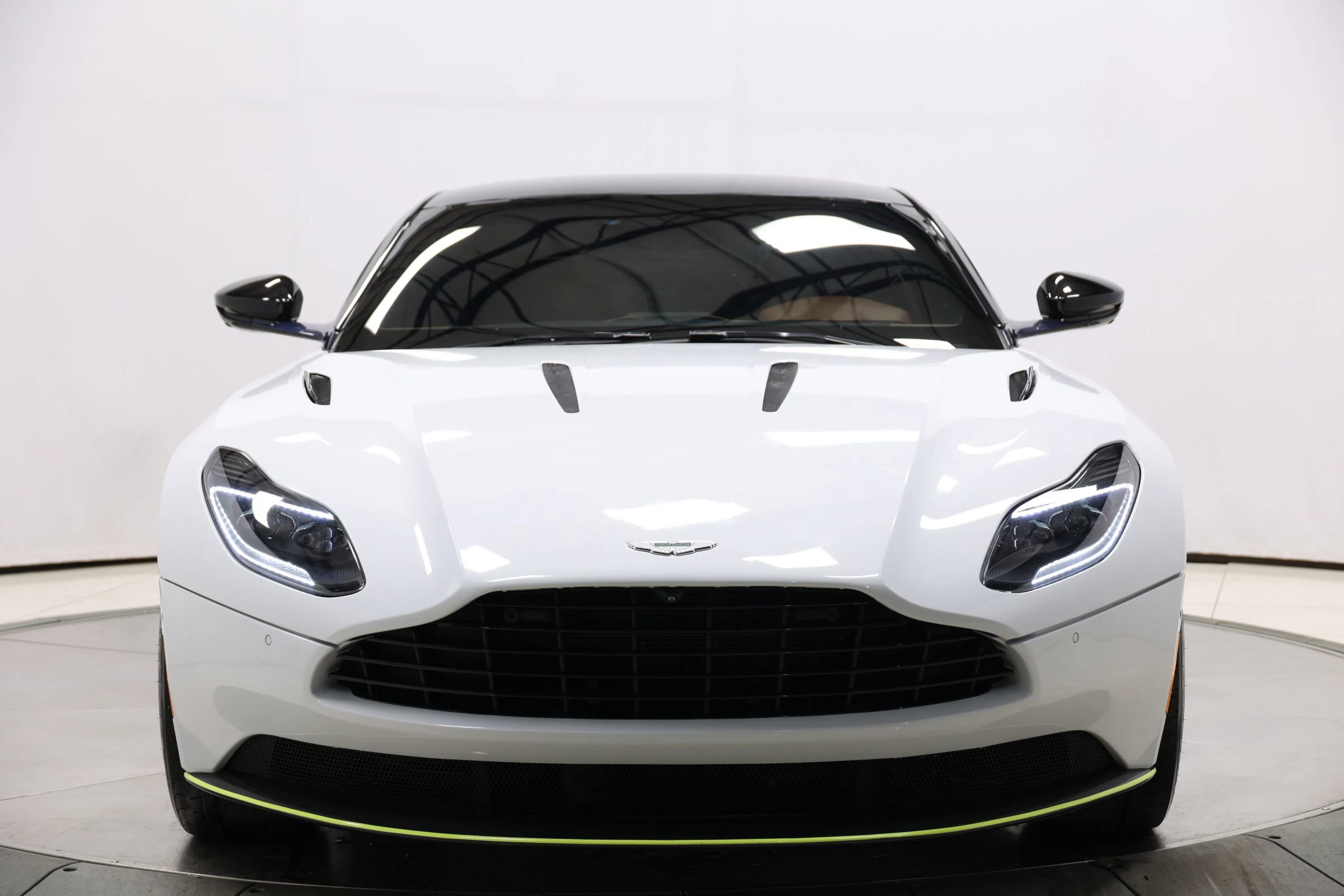 Used 2020 Aston Martin DB11 AMR image 79