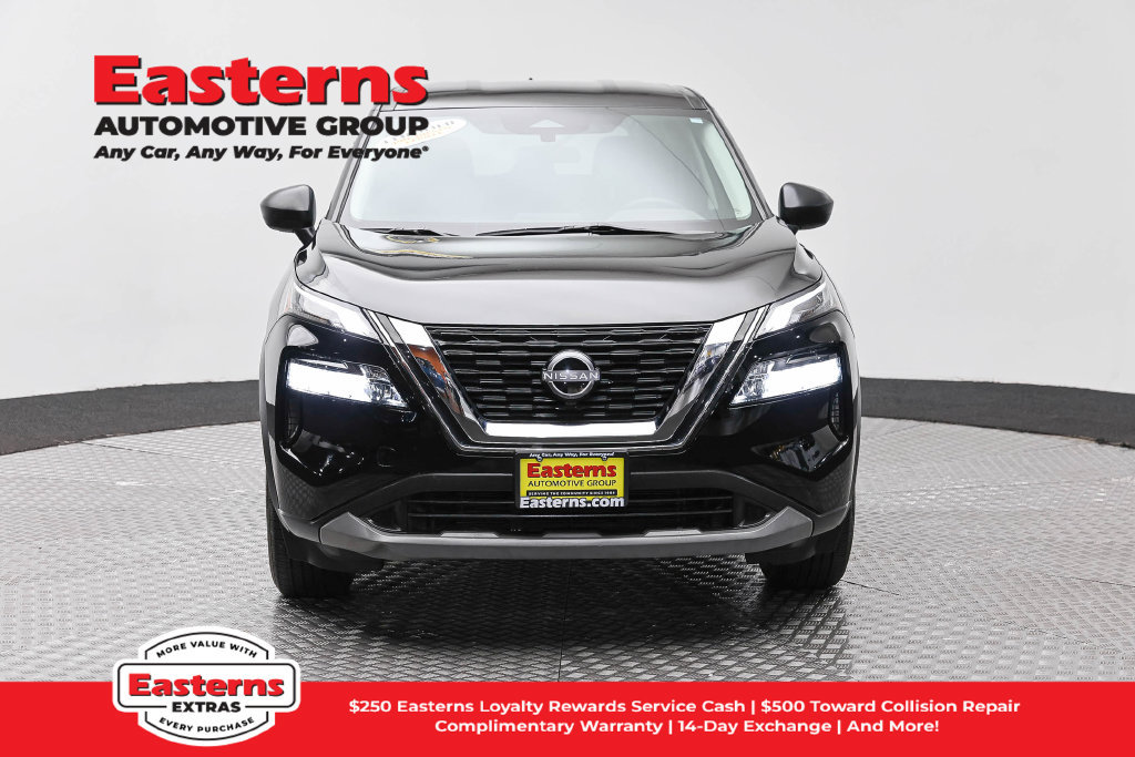 Used 2023 Nissan Rogue S AWD/4WD image 3