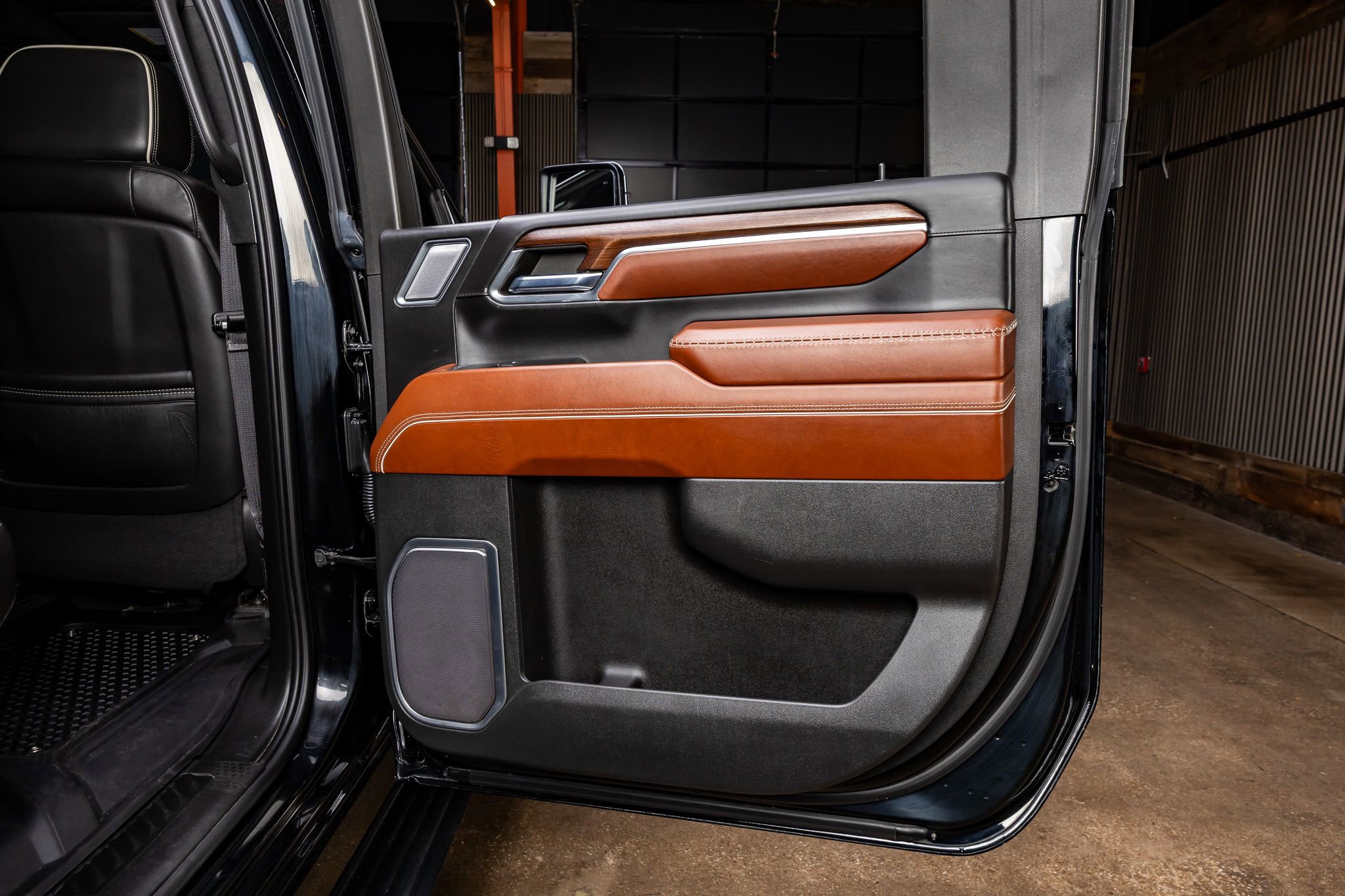 Used 2024 GMC Sierra 2500 Denali Ultimate image 38