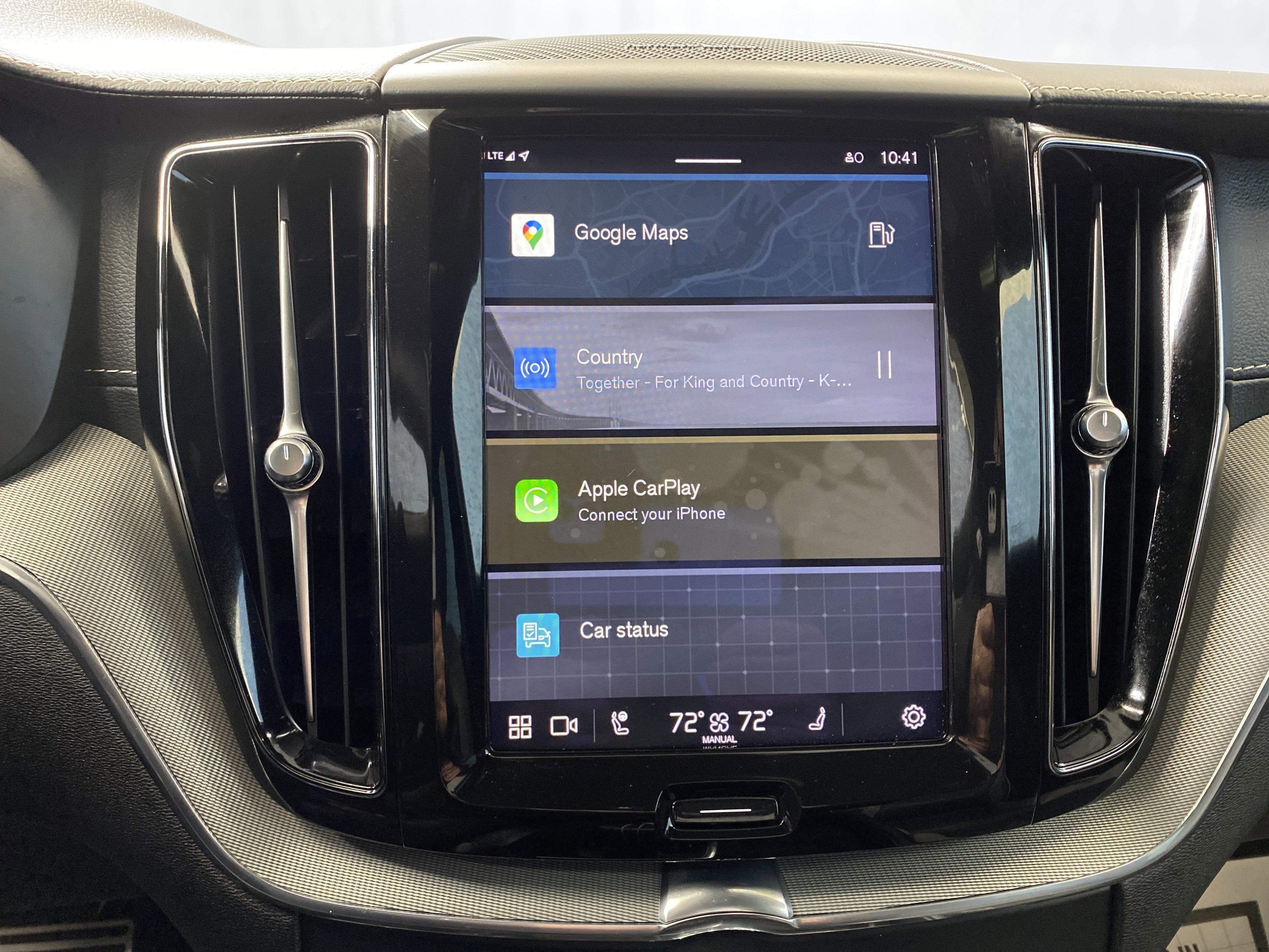 Used 2022 Volvo XC60 B5 R-Design image 16