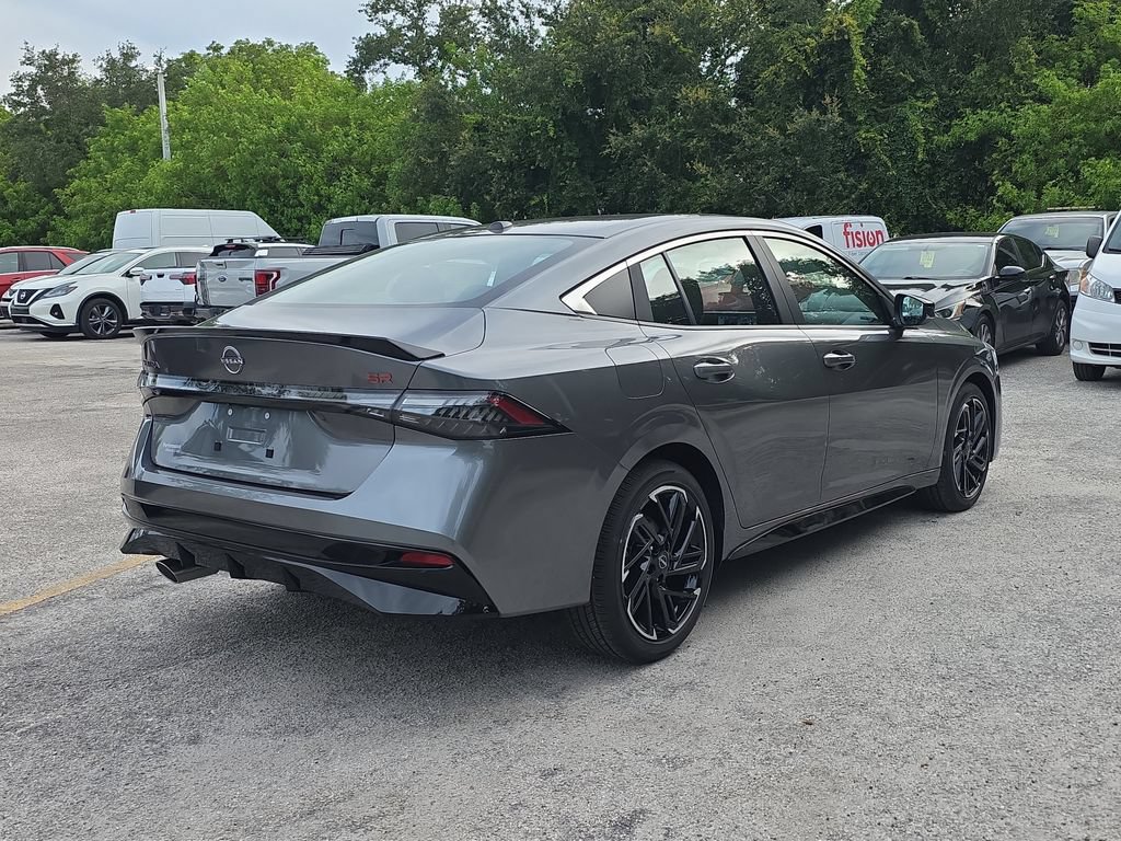 New 2026 Nissan Sentra SR w/ Floor Mat Package FWD image 7
