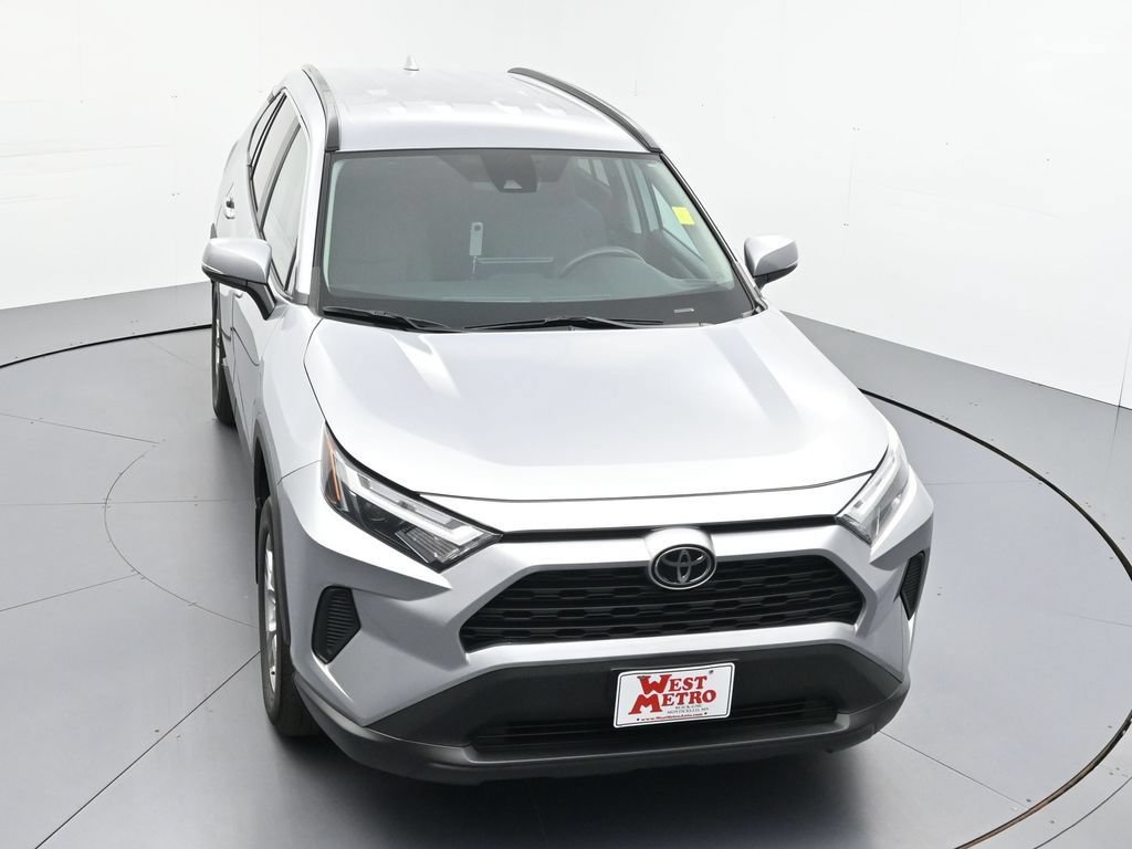 Used 2023 Toyota RAV4 XLE AWD/4WD image 6