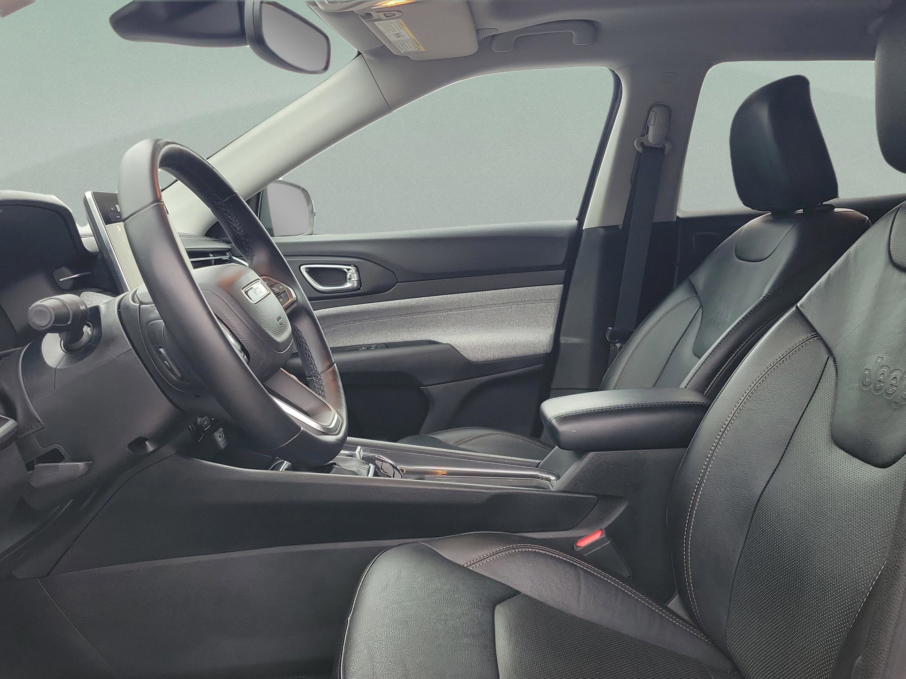 Used 2022 Jeep Compass Latitude w/ Sun and Sound Group image 15