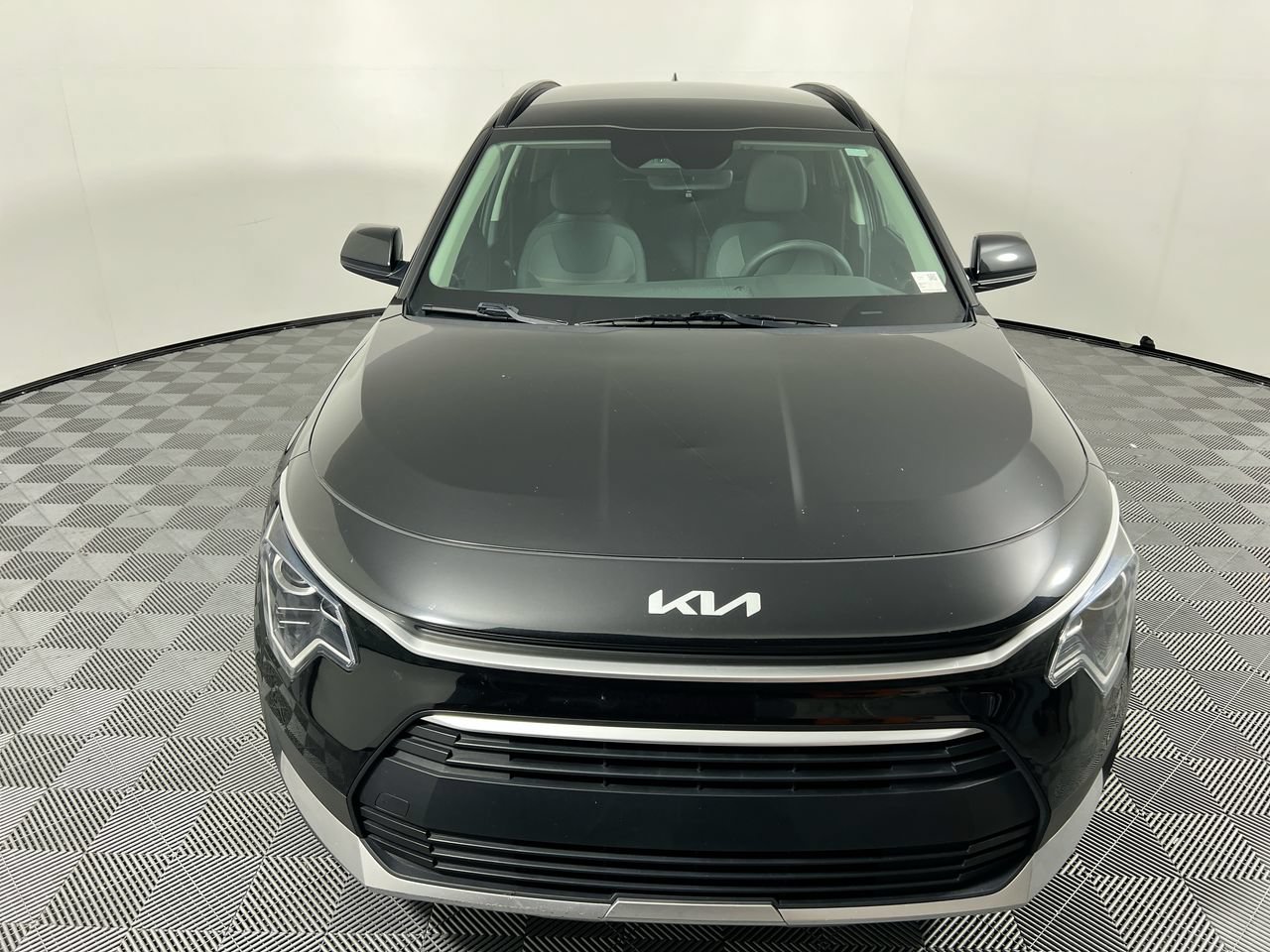 Certified 2023 Kia Niro LX FWD image 8