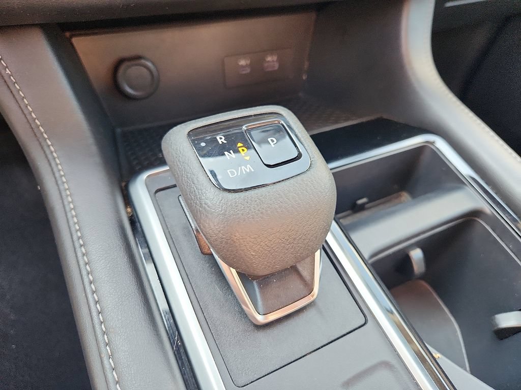 Used 2024 Nissan Pathfinder SV AWD/4WD image 14