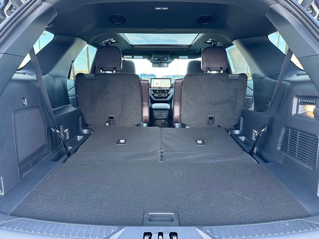 New 2026 Ford Explorer Platinum w/ LUX Leather Package image 10