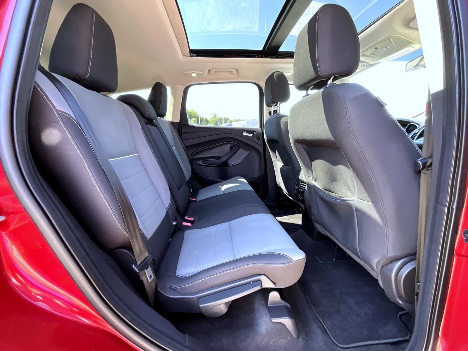Used 2014 Ford Escape SE w/ Equipment Group 201A AWD/4WD image 21
