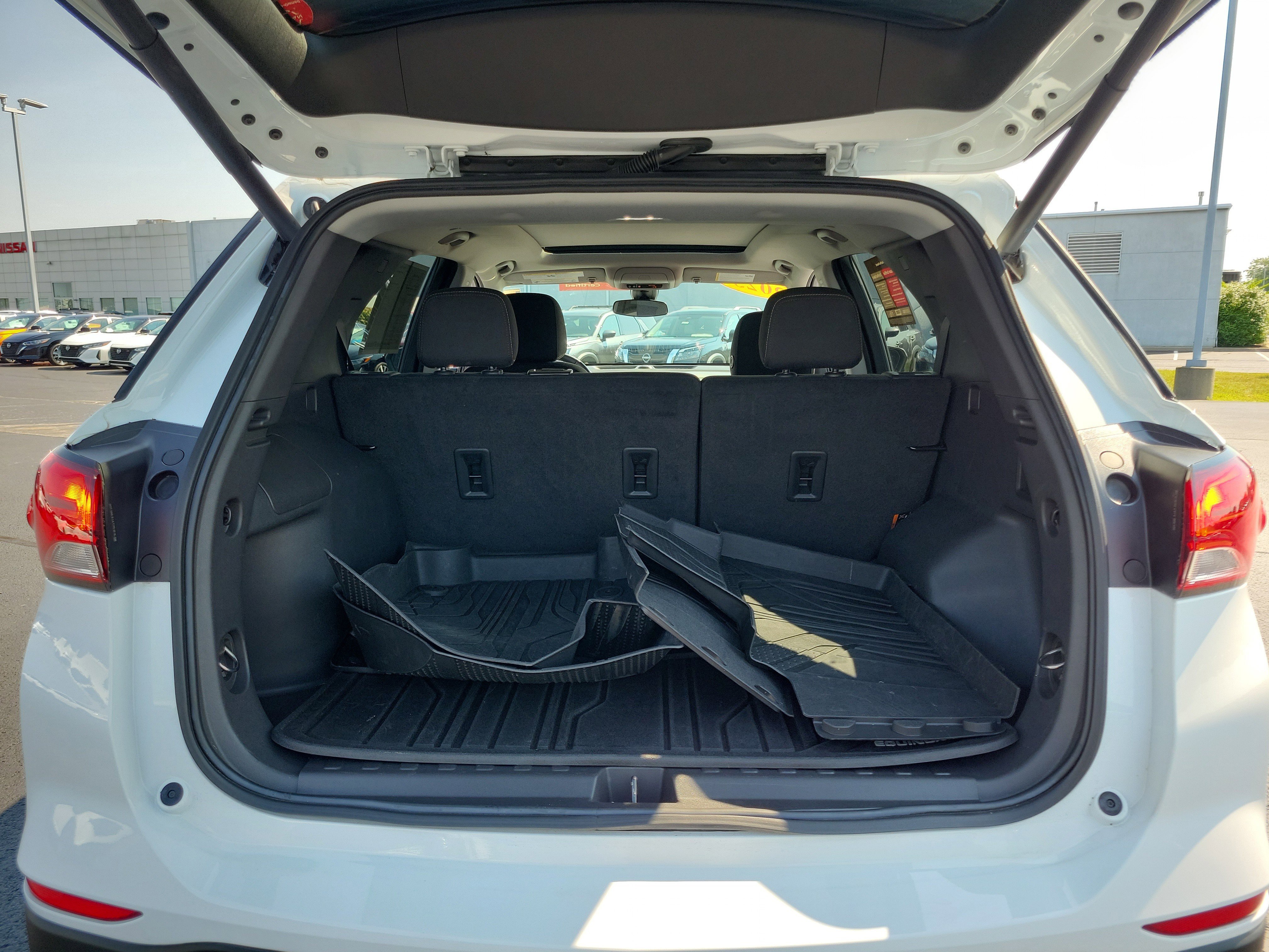 Used 2023 Chevrolet Equinox LT image 8