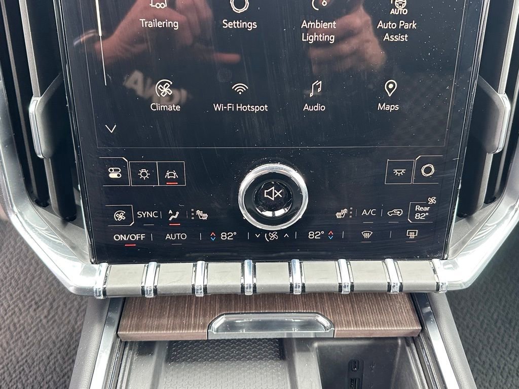 Used 2025 GMC Acadia Denali w/ Super Cruise Package image 30