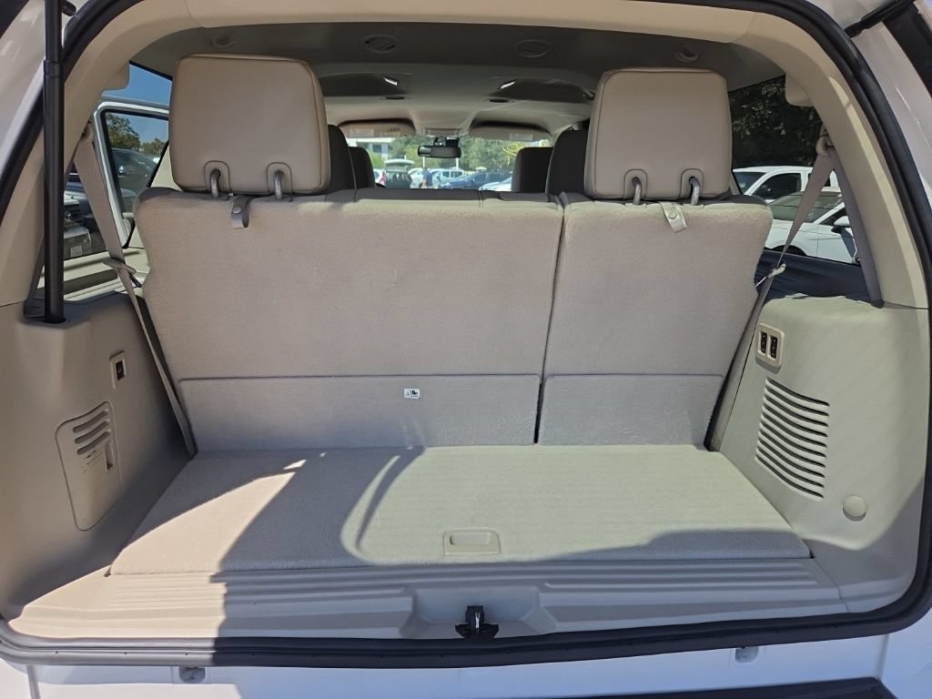 Used 2015 Lincoln Navigator 2WD image 12
