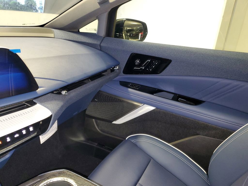 New 2025 Cadillac Optiq Sport 2 image 39