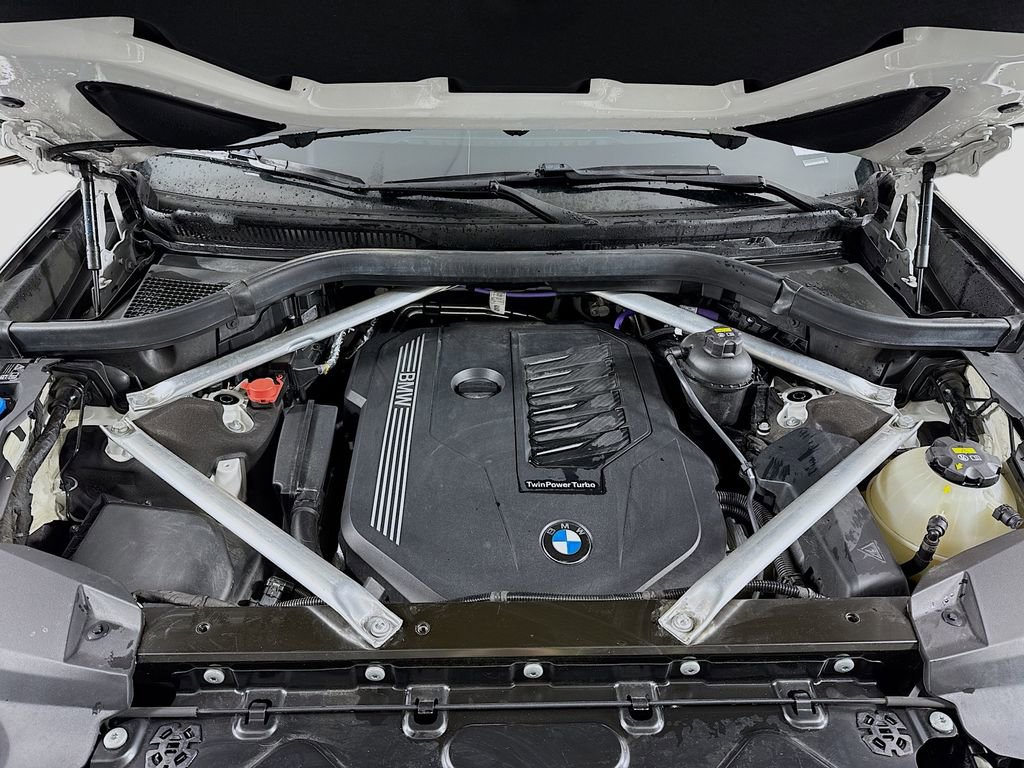 Used 2021 BMW X7 xDrive40i w/ M Sport Package image 34