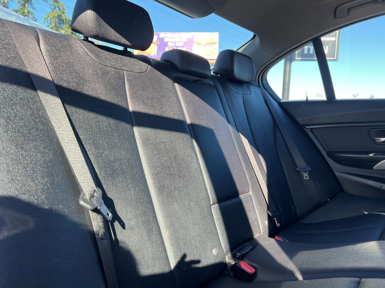 Used 2018 BMW 320i Sedan image 19