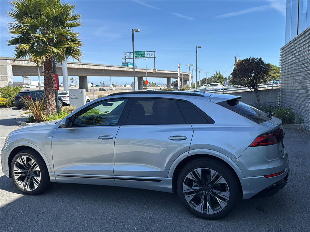 Used 2025 Audi Q8 Premium Plus w/ Premium Plus Package AWD/4WD image 9