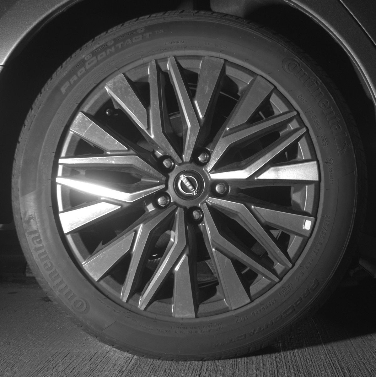 Used 2025 Nissan Altima 2.5 SV FWD image 15