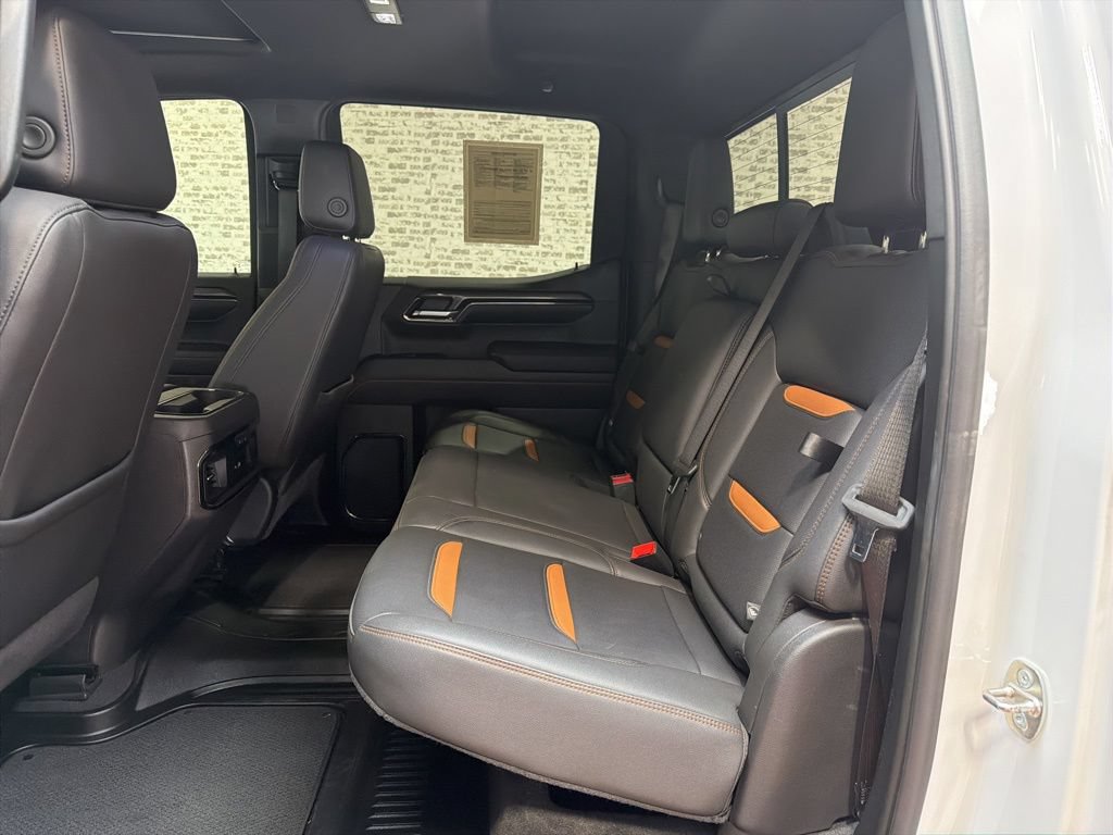 Used 2024 GMC Sierra 1500 AT4 w/ Technology Package AWD/4WD image 13