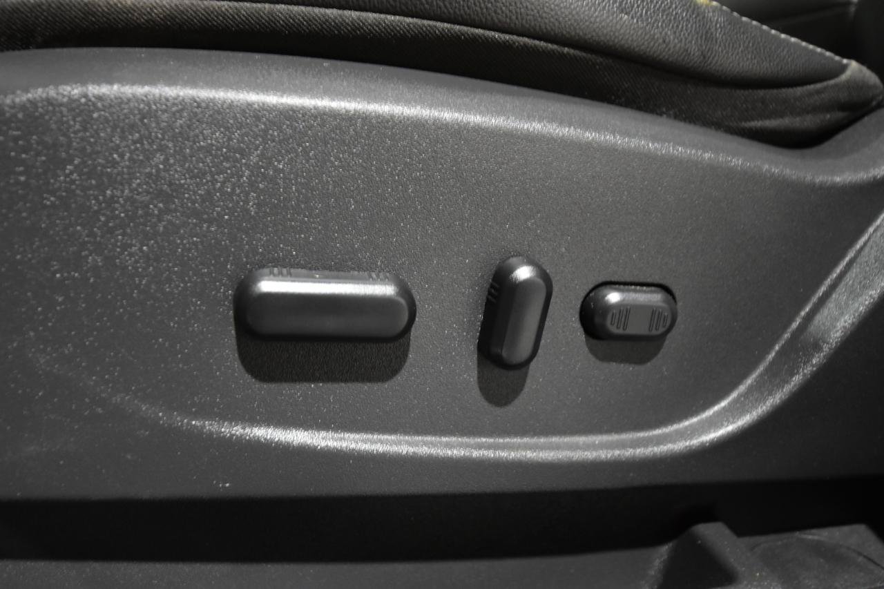 Used 2014 Ford Escape Titanium FWD image 11