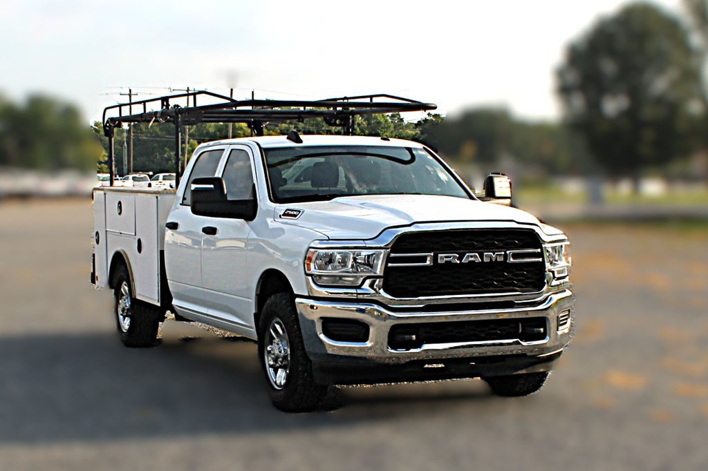 Used 2023 RAM 2500 Tradesman w/ Chrome Appearance Group RWD image 3