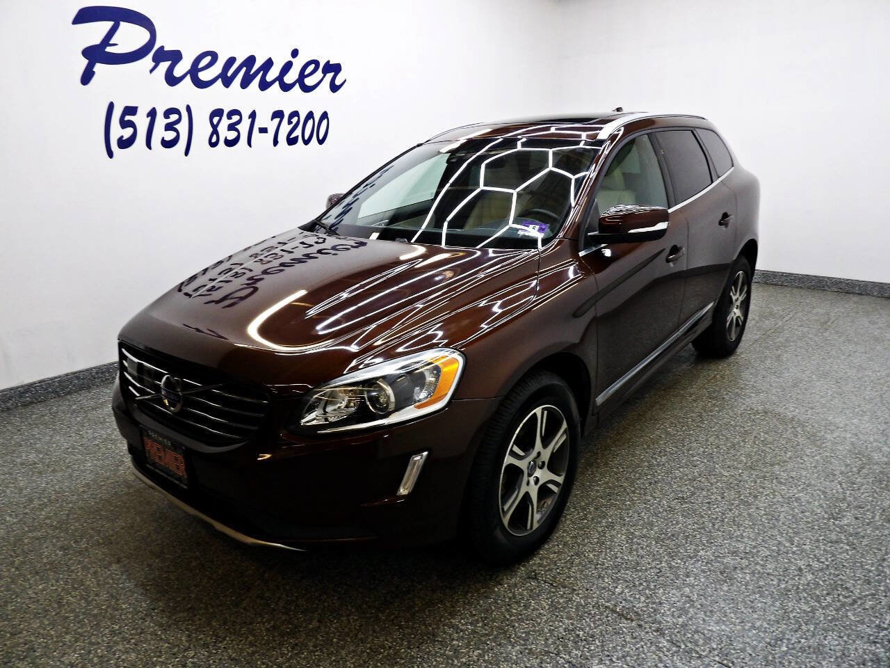Used 2015 Volvo XC60 T6 Platinum w/ Inscription Package image 1