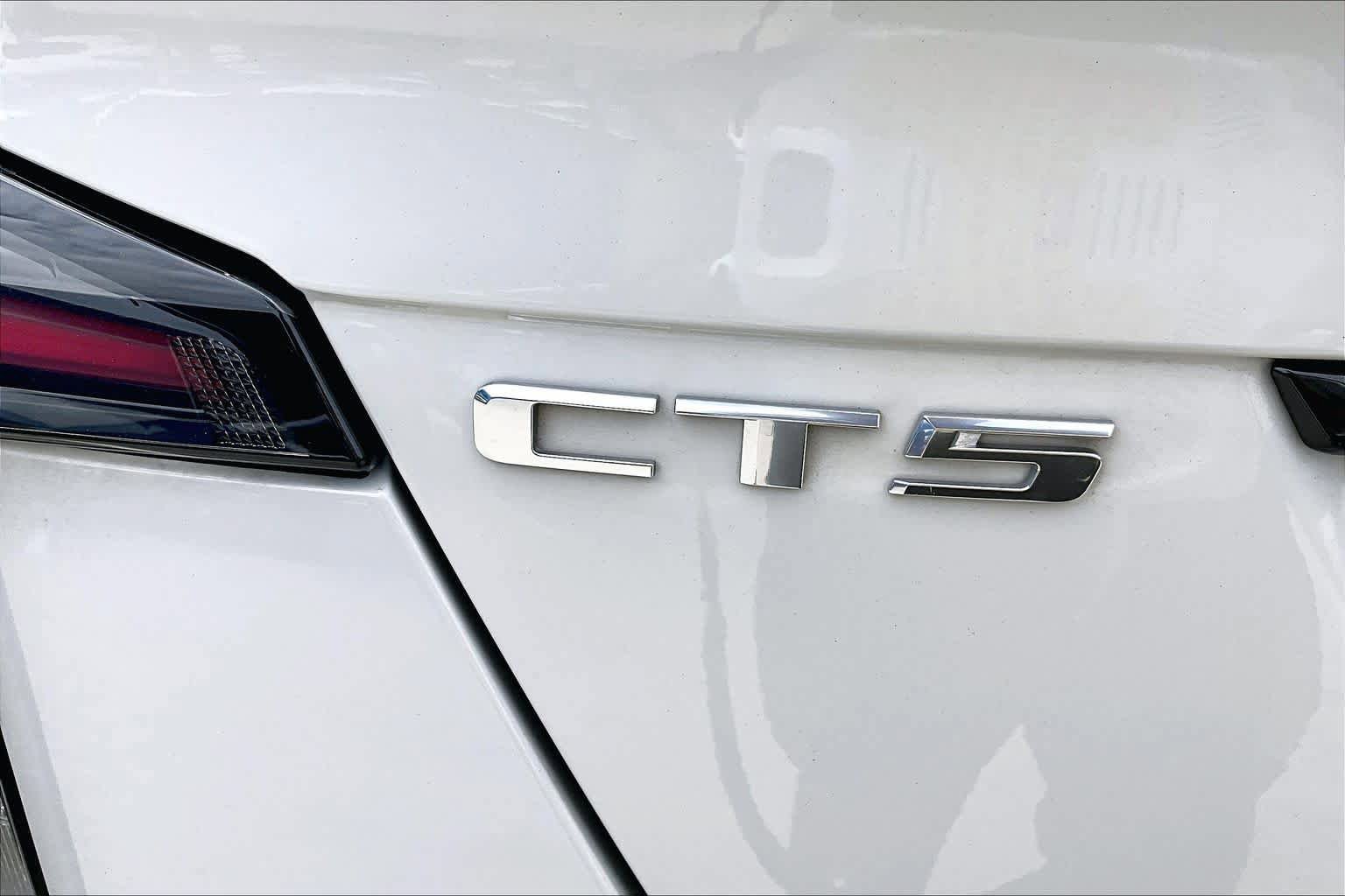 Used 2021 Cadillac CT5 V w/ Premium Package RWD image 10