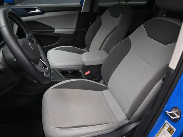 Certified 2023 Volkswagen Taos SE w/ Panoramic Sunroof Package image 19