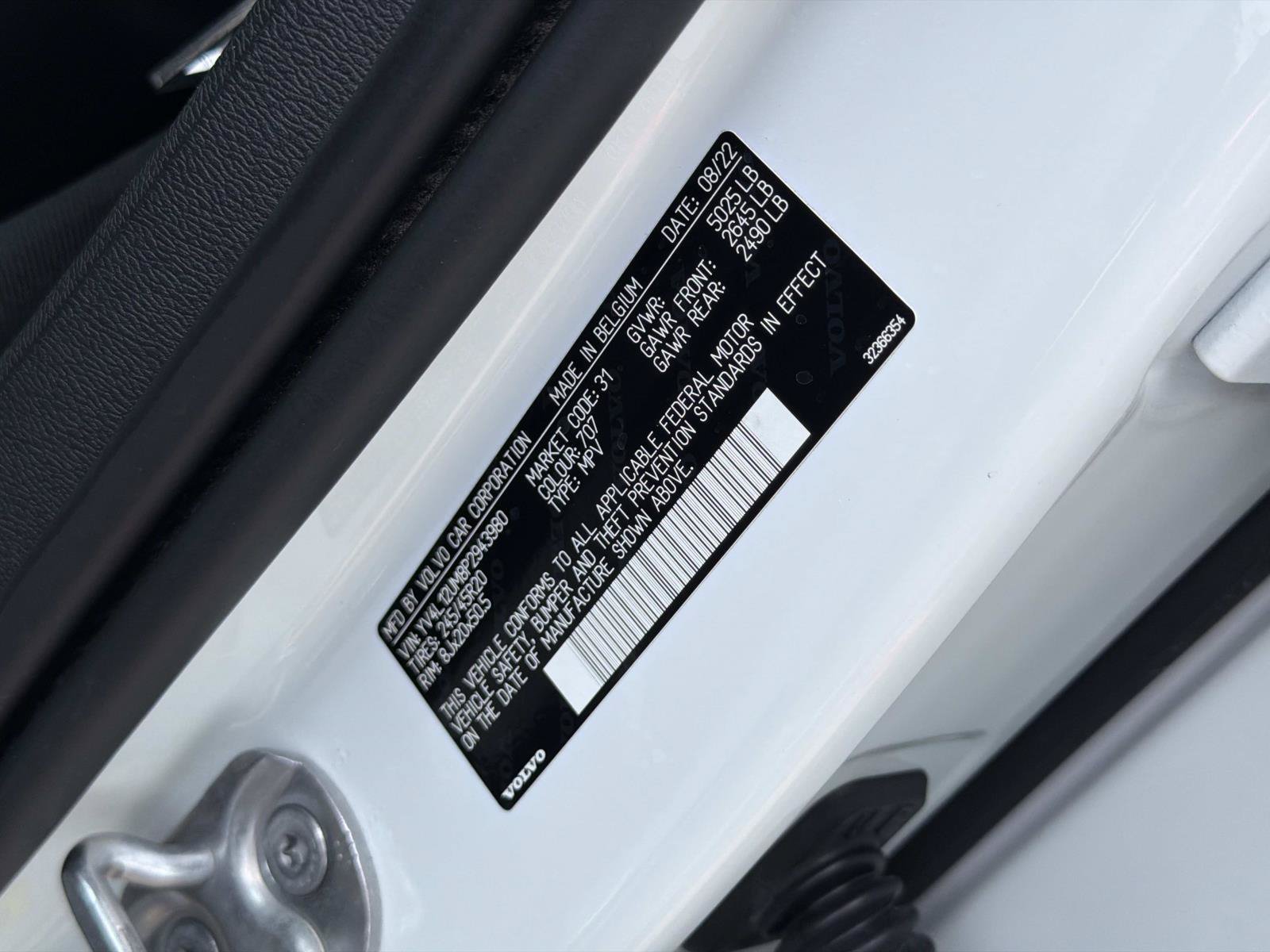 Certified 2023 Volvo XC40 B5 Ultimate AWD/4WD image 29
