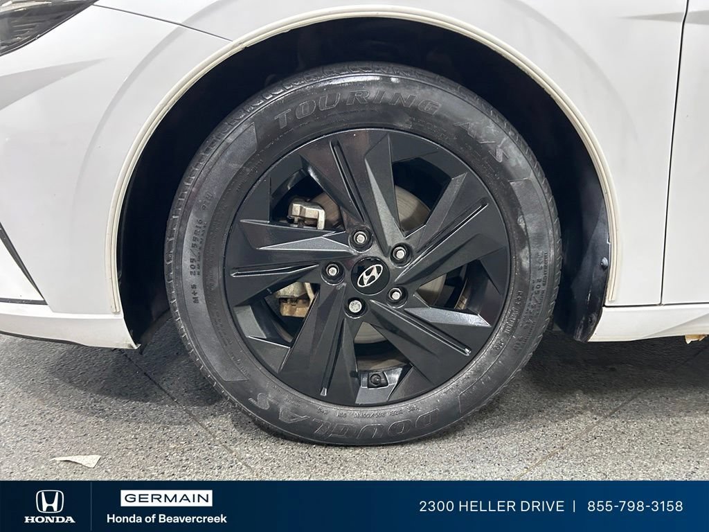 Used 2023 Hyundai Elantra Blue FWD image 13