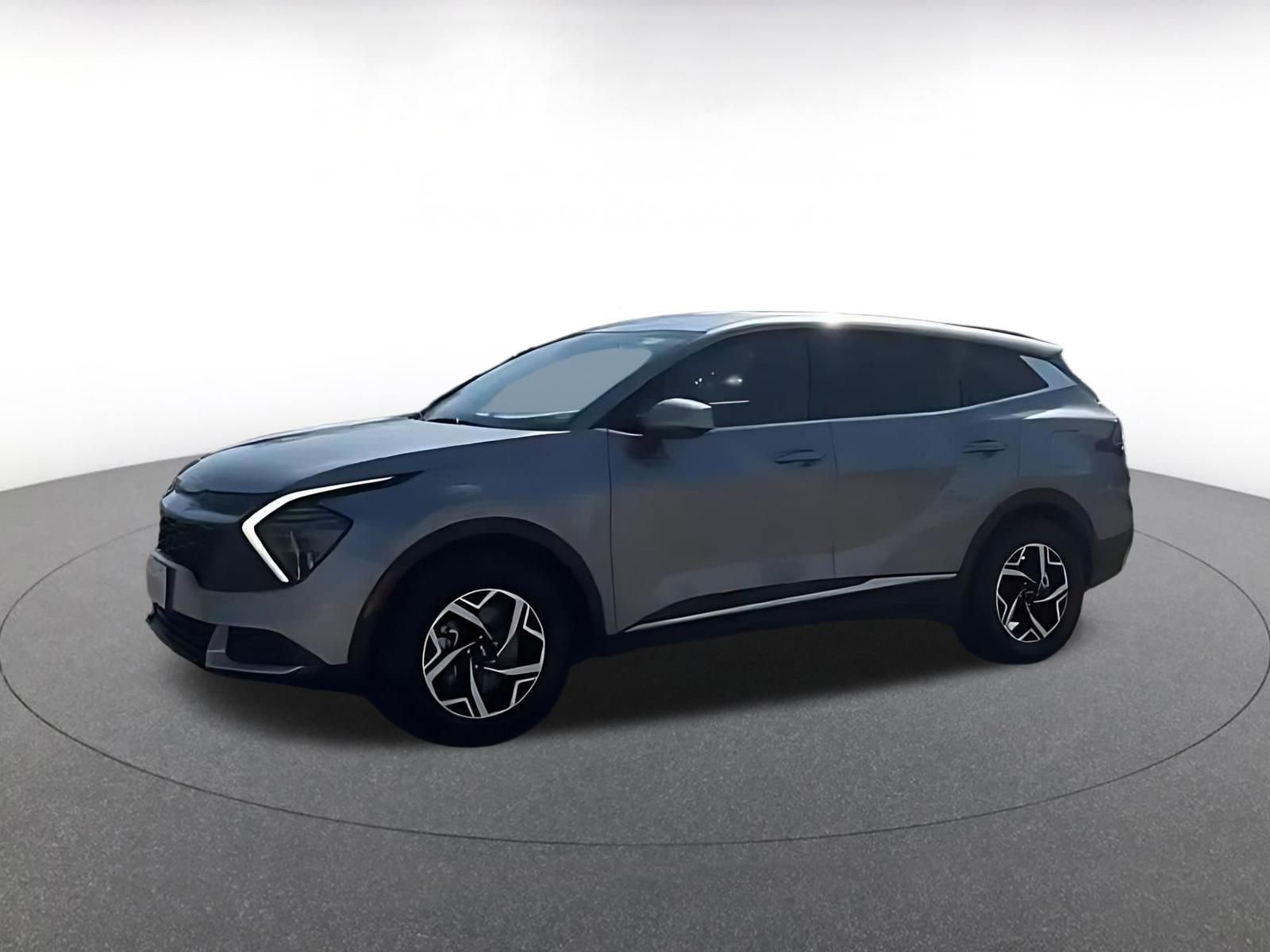 Used 2025 Kia Sportage LX image 9