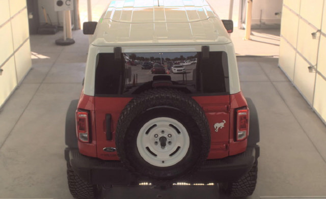 Used 2023 Ford Bronco Heritage Edition AWD/4WD image 6