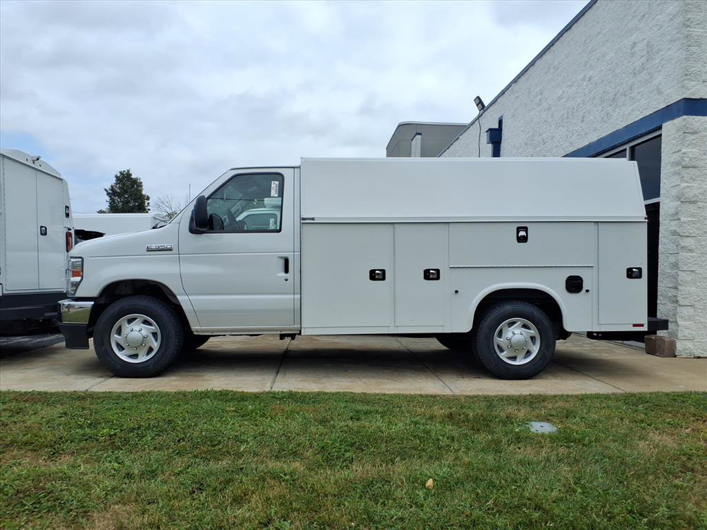 New 2026 Ford E-350 and Econoline 350 Super Duty w/ Power Equipment Group image 3