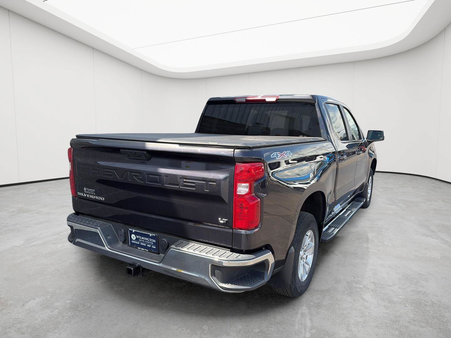 Used 2023 Chevrolet Silverado 1500 LT w/ Protection Package AWD/4WD image 3