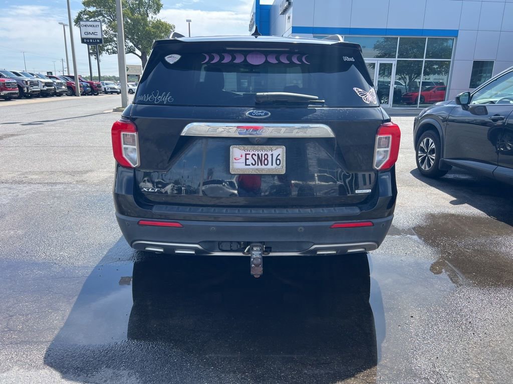 Used 2020 Ford Explorer XLT w/ Equipment Group 202A RWD image 2